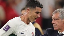 Роналдо се дави сам в сълзите си + ВИДЕО