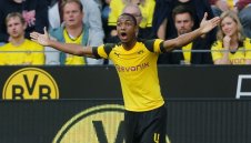 Хумелс "изяде главата" на титуляр в Дортмунд