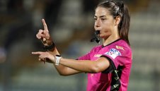 Историческо: Съдийката Капути даде спорна дузпа, Сасуоло бие 5:0