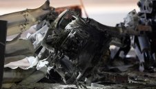 Грожан оцеля след зверска катастрофа, нова победа за Люис 