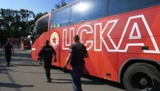 ЦИРК: Полицията изведе автобуса на ЦСКА