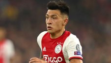 От Ман Юнайтед излязоха с оферта за защитник на Аякс