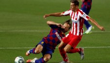 Грозен край: Ракитич иска да остане, но Барса го притиска да си ходи