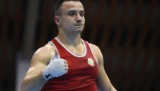 Първа победа за Панталеев на Световното по бокс
