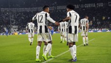 Челси с нова оферта за Алекс Сандро 