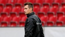 Голмайстор №1 на световните първенства стана дясна ръка на Флик