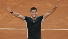 Алкарас се доближава до защитата на титлата си в Буенос Айрес