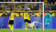 Ройс провали Дортмунд срещу Барса при завръщането на Меси + ВИДЕО