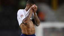 Стърлинг: Фатални грешки провалиха Англия