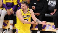 Пълна промяна! По-малко бири и повече бадеми, Дончич се стопи през лятото