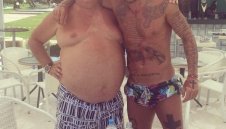 Благо за Чичо Венци:  Като види микрофон, все едно вижда печено прасе!