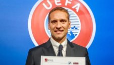 Стилиян Петров получи важен документ от УЕФА