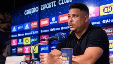 Ново начало! Феномена плати дълговете на Крузейро