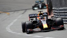 Макс категорчен в Монте Карло, Люис едва 7-и