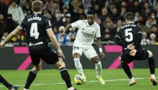 Винисиус закопа Реал Мадрид! Баски удариха рамо на Барса в битката за титлата