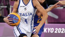 Секси баскетболистка отказа кариера в порното + СНИМКИ