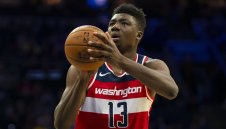 Eзерняците си осигуриха стартов център, младок блести в Лятната лига