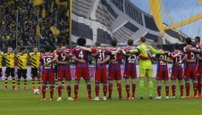 Борусия поздрави Байерн за титлата