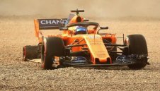 Алонсо започна тестовете с нови проблеми