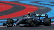 Доминацията на Мерцедес продължава