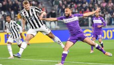 Шок за "Старата госпожа": Де Лихт поиска да напусне Юве