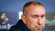 Мъри Стоилов жегна Нойзи