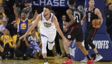 Стеф Къри стана №1 по тройки в плейофите