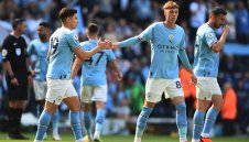 Сити отпразнува титлата с победа над Челси