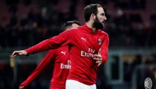 Игуаин се надява на трансфер в Челси