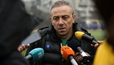 Илиан Илиев с дилема как да потопи Левски