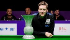 Рики Уолдън спечели Интернешънъл Чемпиъншип