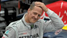 Шумахер на тайно лечение в парижка болница