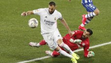 Реал си го изкара на Алавес