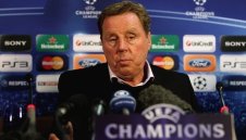 Бейл и Ван Дер Ваарт под въпрос за мача с Вердер