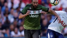 Игуаин остана извън групата на Аржентина