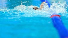 Счупиха пет световни рекорда на Световната купа по плуване