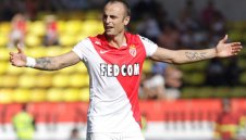 На Острова: Бербатов иска да се върне в Лондон