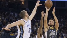 Все същият Стеф! Къри се завърна с 38 точки