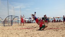 Силна конкуренция за големия турнир по плажен хандбал в Приморско