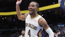 Чудо в НБА! Победен кош от 20 метра! + ВИДЕО