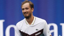 Медведев и Алкарас са полуфиналисти след чисти победи