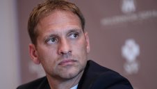 Стилиян Петров води плеяда от звезди у нас за благотворителен мач