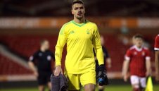 Бъртън удължава наема на Митко Евтимов