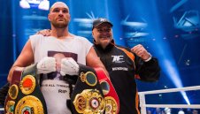 Фюри обеща битка с Усик