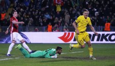 Съперникът на Юнайтед отнесе наказание заради стадиона