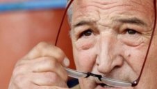 Пената: Бербатов искаше в Англия, но не е собственик на Юнайтед и Ливърпул