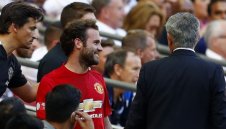 Хуан Мата напуска Юнайтед и се завръща във Валенсия