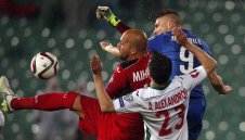 Ирански клуб позлатява Ники Михайлов