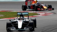 Изненада! Триумф за Рикардо в Малайзия, техниката провали Хамилтън