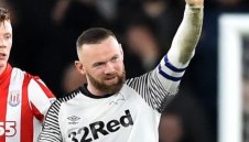 Уейн Руни изригна: В Англия ни третират като морски свинчета